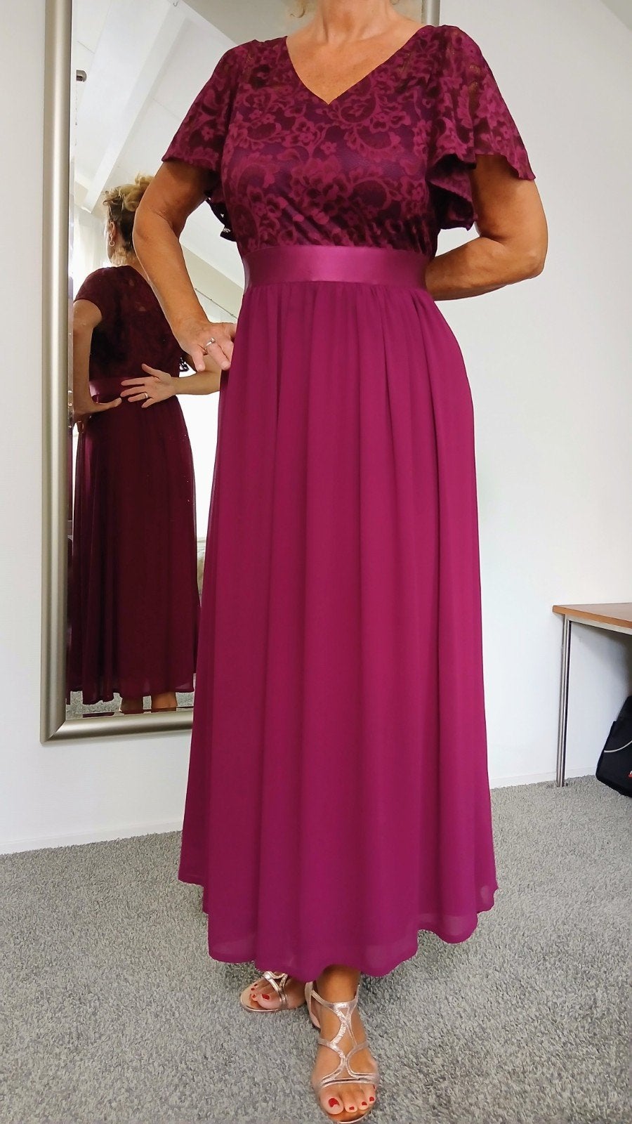 Elegante bordeauxrode avondjurk met kanten m.44, Kleding | Dames, Ophalen of Verzenden