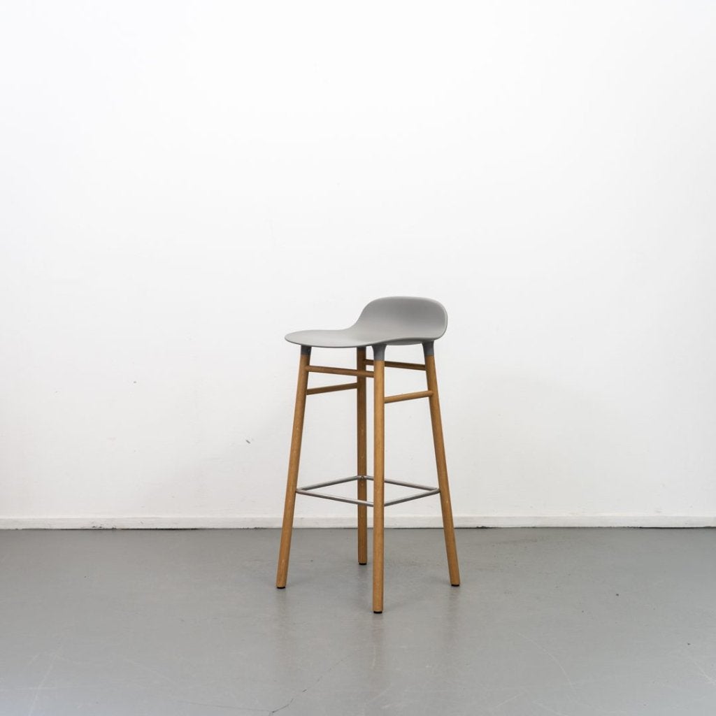 Normann Copenhagen Form Kruk Taupe Kunststof - Hout, Niet ingevuld, Zo goed als nieuw, Niet ingevuld, Niet ingevuld