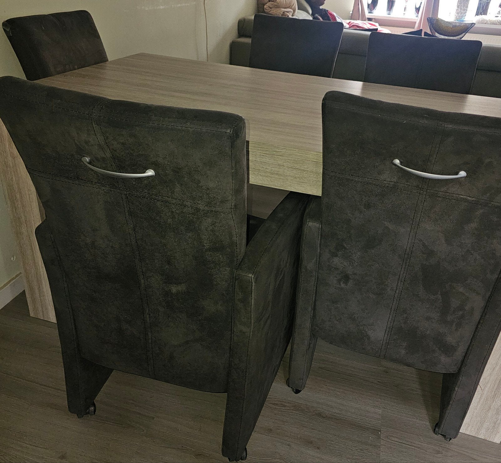 Eettafel met 5 stoelen - Lichte gebruikssporen, Huis en Inrichting, Tafels | Eettafels, Ophalen, Gebruikt, Overige materialen