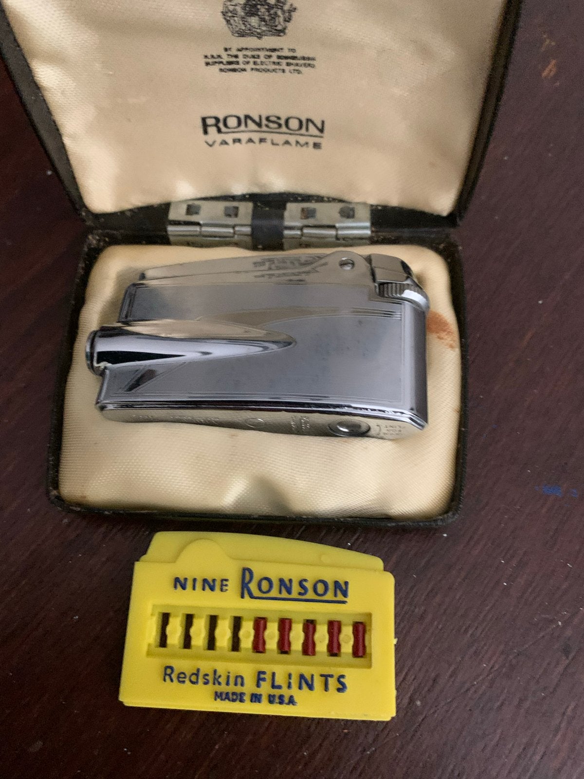 Vintage Ronson Varaflame aansteker met doos en vuursteentjes, Ophalen, Zo goed als nieuw, Aansteker