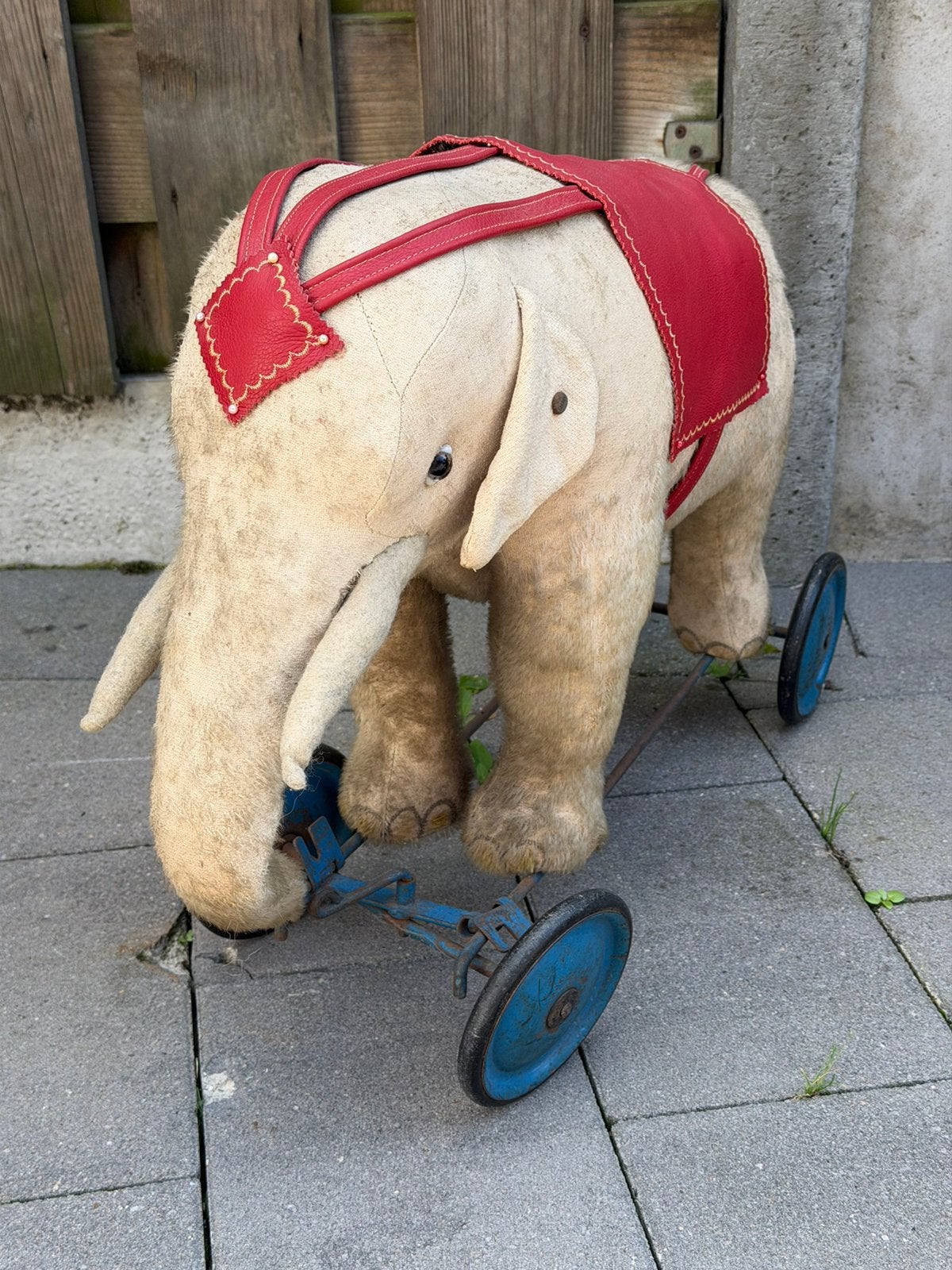 Antieke Olifant op wielen 1920. - Museum stuk., Ophalen of Verzenden