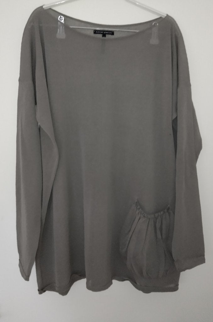 Grijsgroene top van Sarah Pacini. One Size, Kleding | Dames, Sarah Pacini, Maat 46/48 (XL) of groter, Ophalen of Verzenden, Zo goed als nieuw