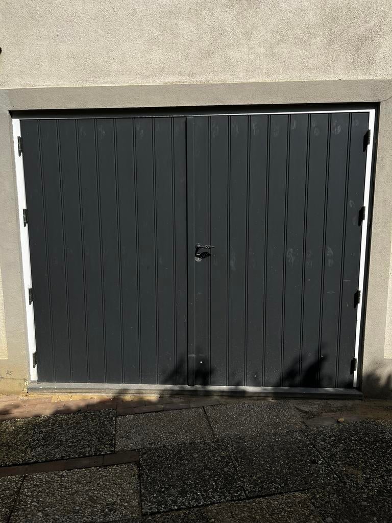 Massief Meranti houten dubbele garagepoort, Ophalen, 225 cm of meer, Overige typen, Zo goed als nieuw