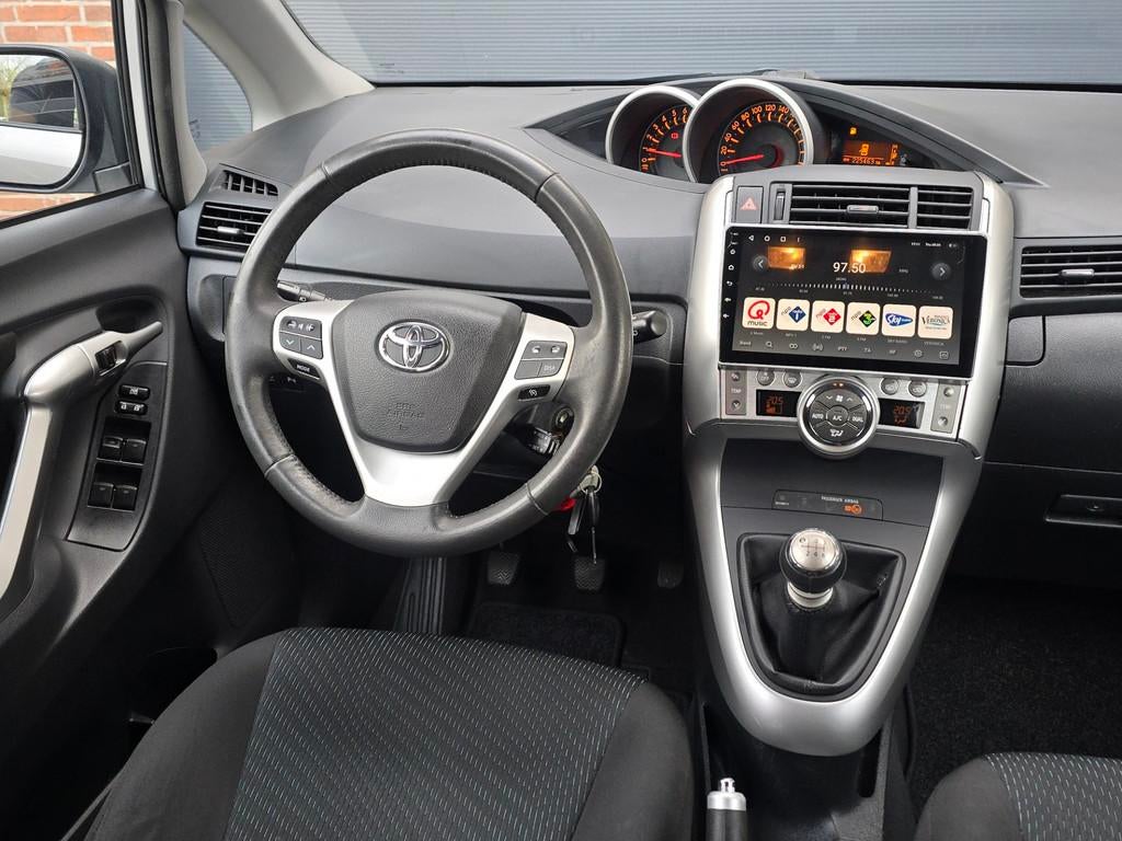 Toyota Verso 1.8 VVT-i Business 7p. Clima |Camera |Apk, Voorwielaandrijving, Euro 5, 4 cilinders, 7 stoelen