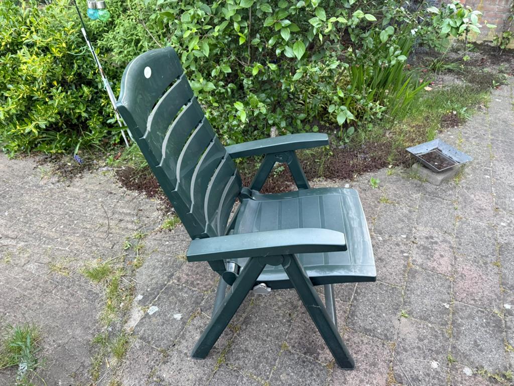 4 hartman stoelen evt met kussens, Ophalen, Gebruikt, Kunststof