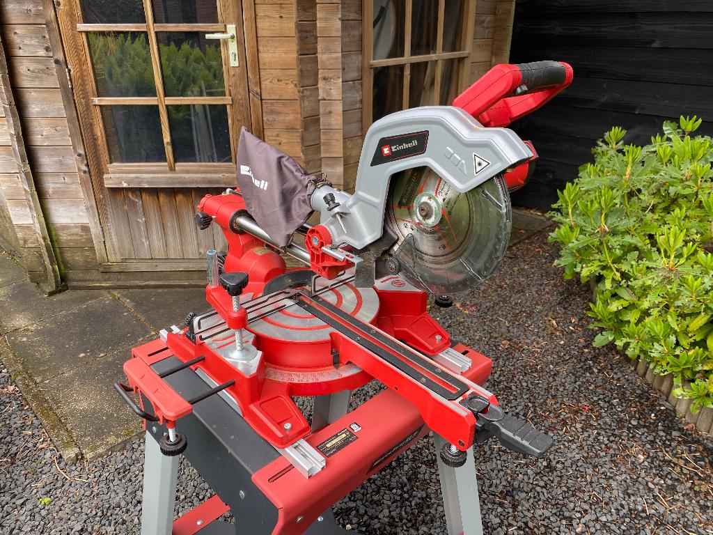 Einhell Radiaal- Kap- en Verstekzaag TC-SM 216, Doe-het-zelf en Verbouw, Gereedschap | Zaagmachines, Ophalen, Gebruikt, Einhell