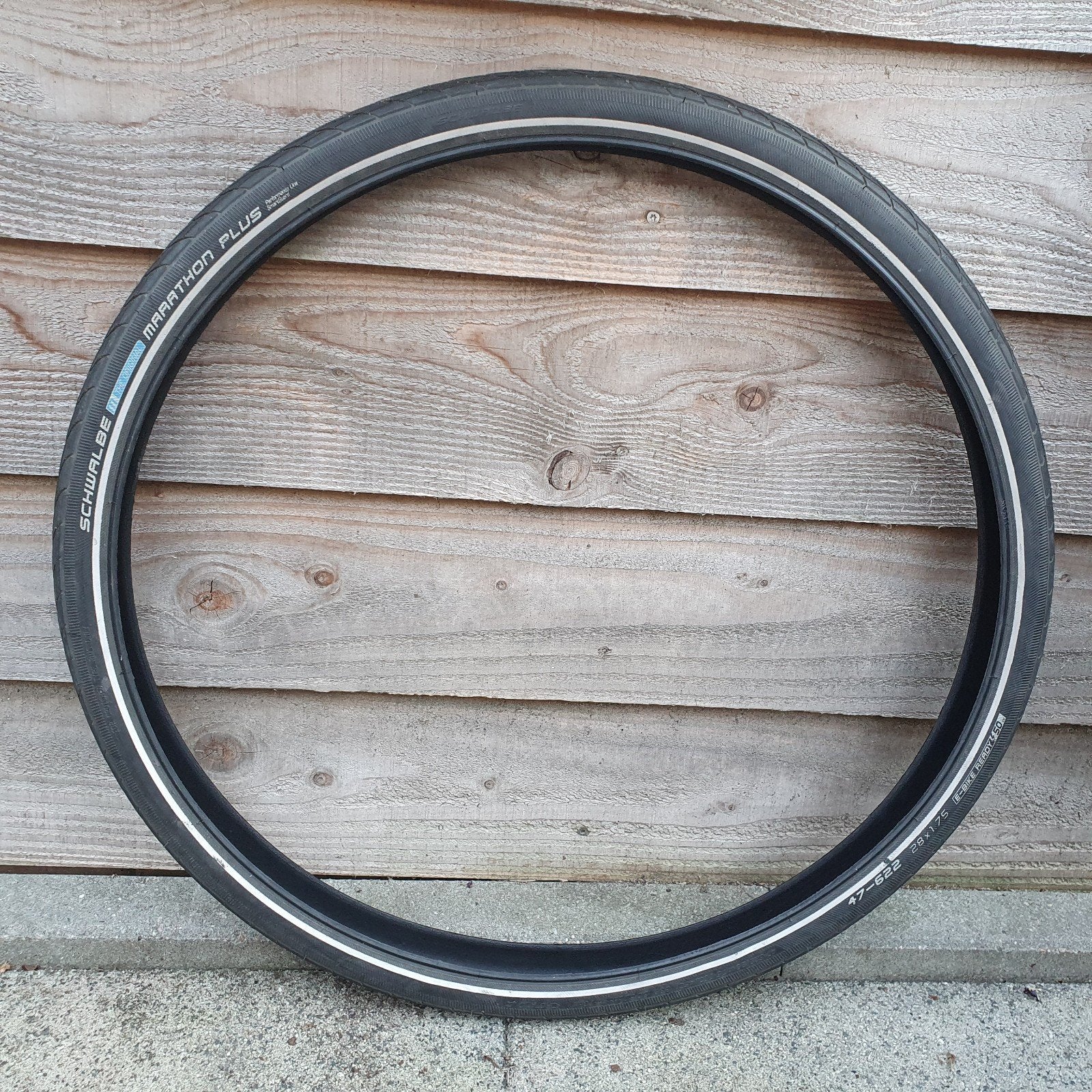 Buitenband fiets schwalbe 28 inch, Ophalen