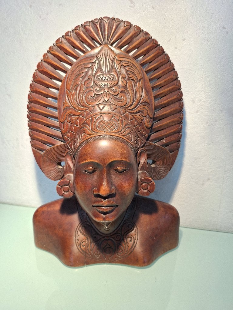Buste van een Balinese Djanger danseres., Hout, Bruin, Handgemaakt, Ophalen of Verzenden
