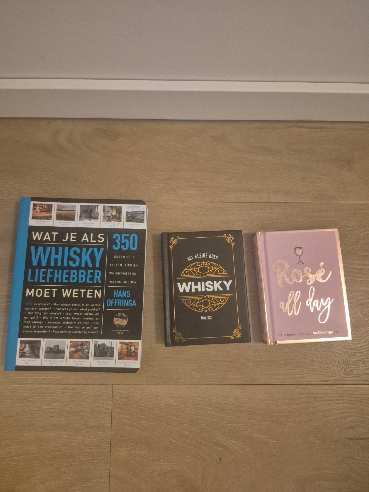 Boeken: Whisky en Rosé all day, Ophalen of Verzenden, Zo goed als nieuw, Hans Offringa, Tom Hay, Nederland