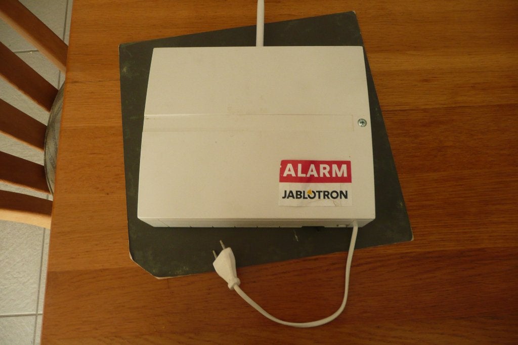 Alarmcentrale Jablotron (werking onbekend), Ophalen of Verzenden, Gebruikt, Overige typen, Overige soorten