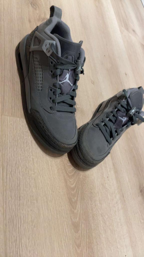 Jordan spizke, Kinderen en Baby's, Kinderkleding | Schoenen en Sokken, Ophalen of Verzenden, Zo goed als nieuw, Jongen of Meisje