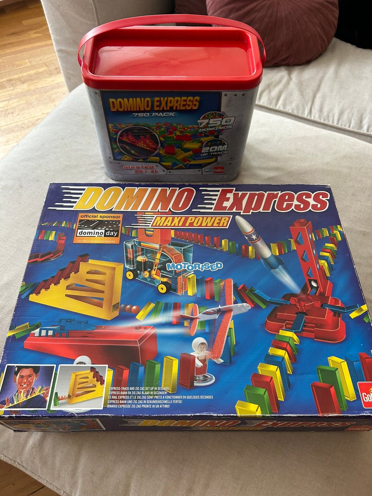 Domino Express. Grote Domino Set met 750 Dominostenen, Ophalen, Gebruikt, Jongen of Meisje