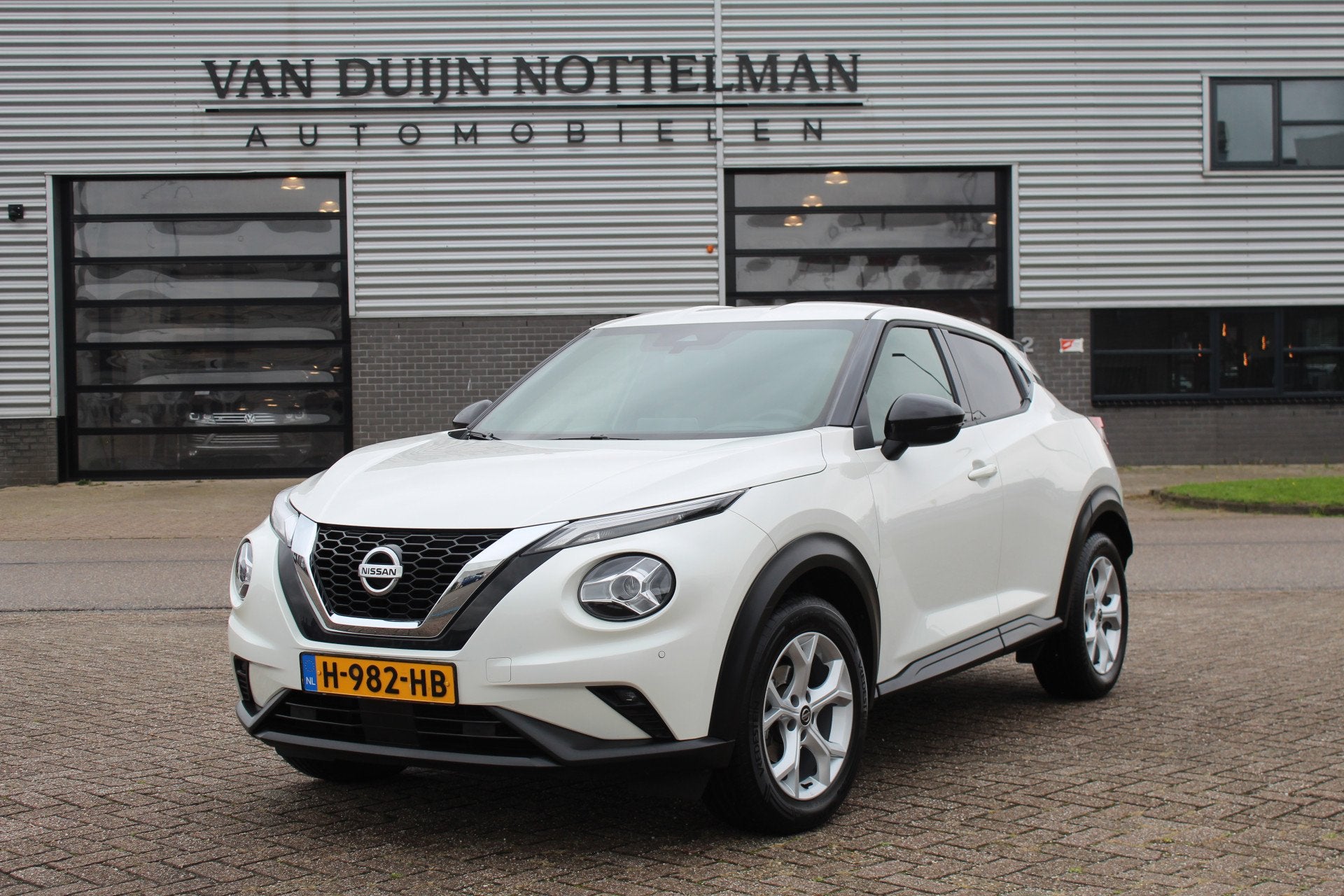 Nissan Juke 1.0 DIG-T N-Connecta / Carplay / Camera / N.A.P., Auto's, Stof, Met garantie (alle), Automatische klimaatregeling