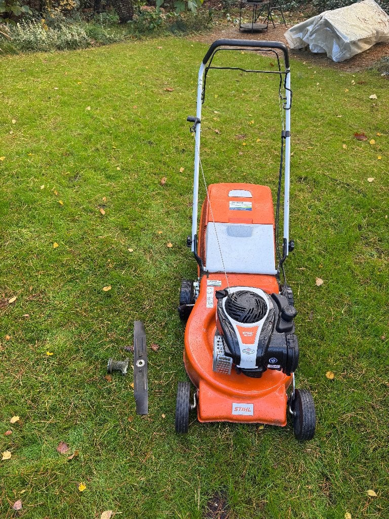Stihl grasmaaier RM 248T defect / handig voor onderdelen, Tuin en Terras, Ophalen, Gebruikt, Benzine-grasmaaier, Stihl