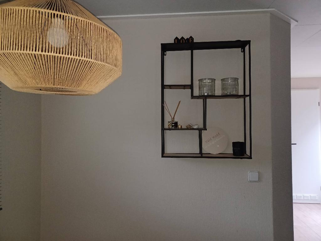 Wandrek zwart metaal, Metaal, Industrieel, Wandhanger, Zwart