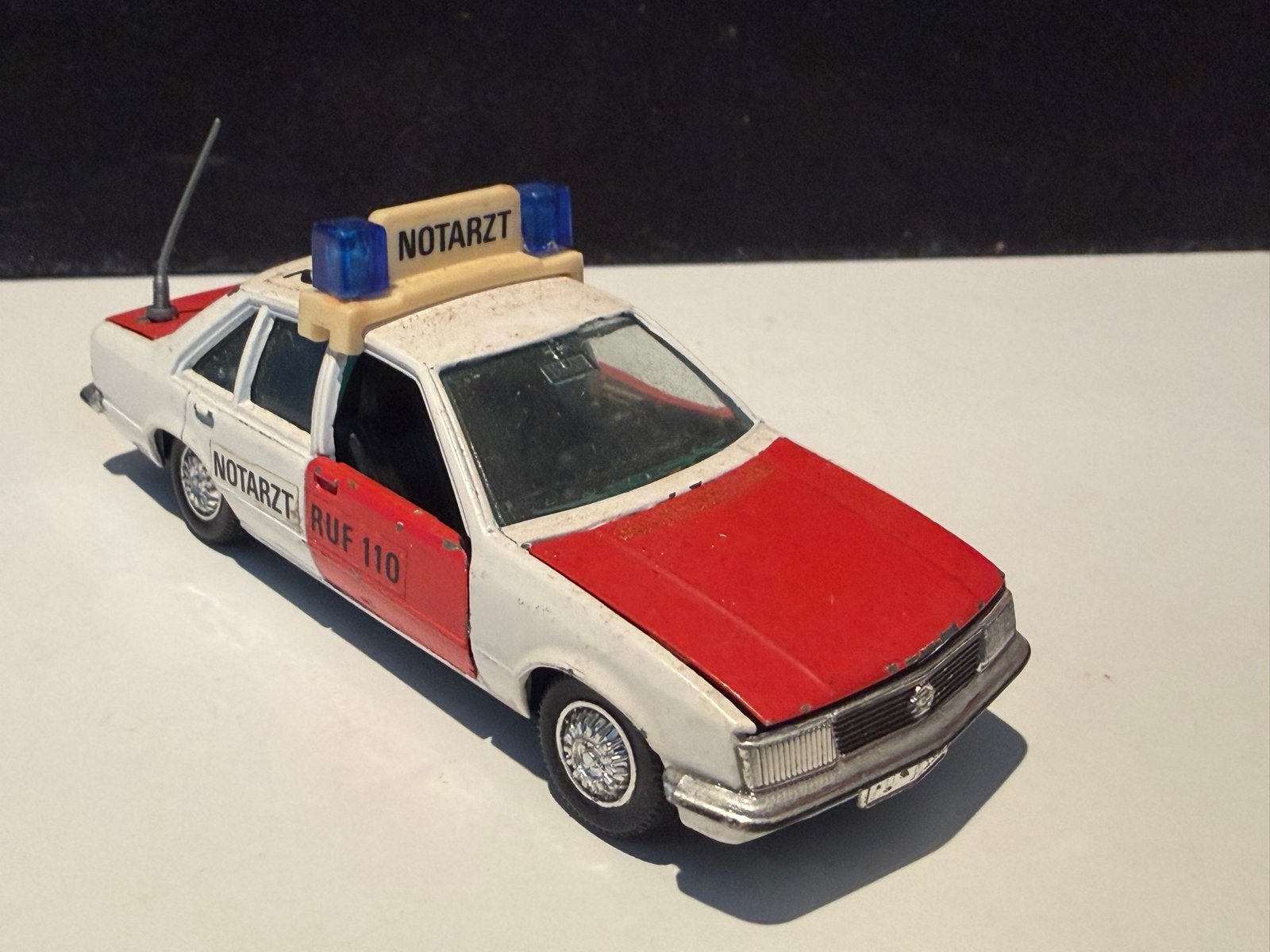GAMA-MINI Opel Rekord Notarzt Ambulance Speelgoedauto, Ophalen of Verzenden, Gebruikt, Auto