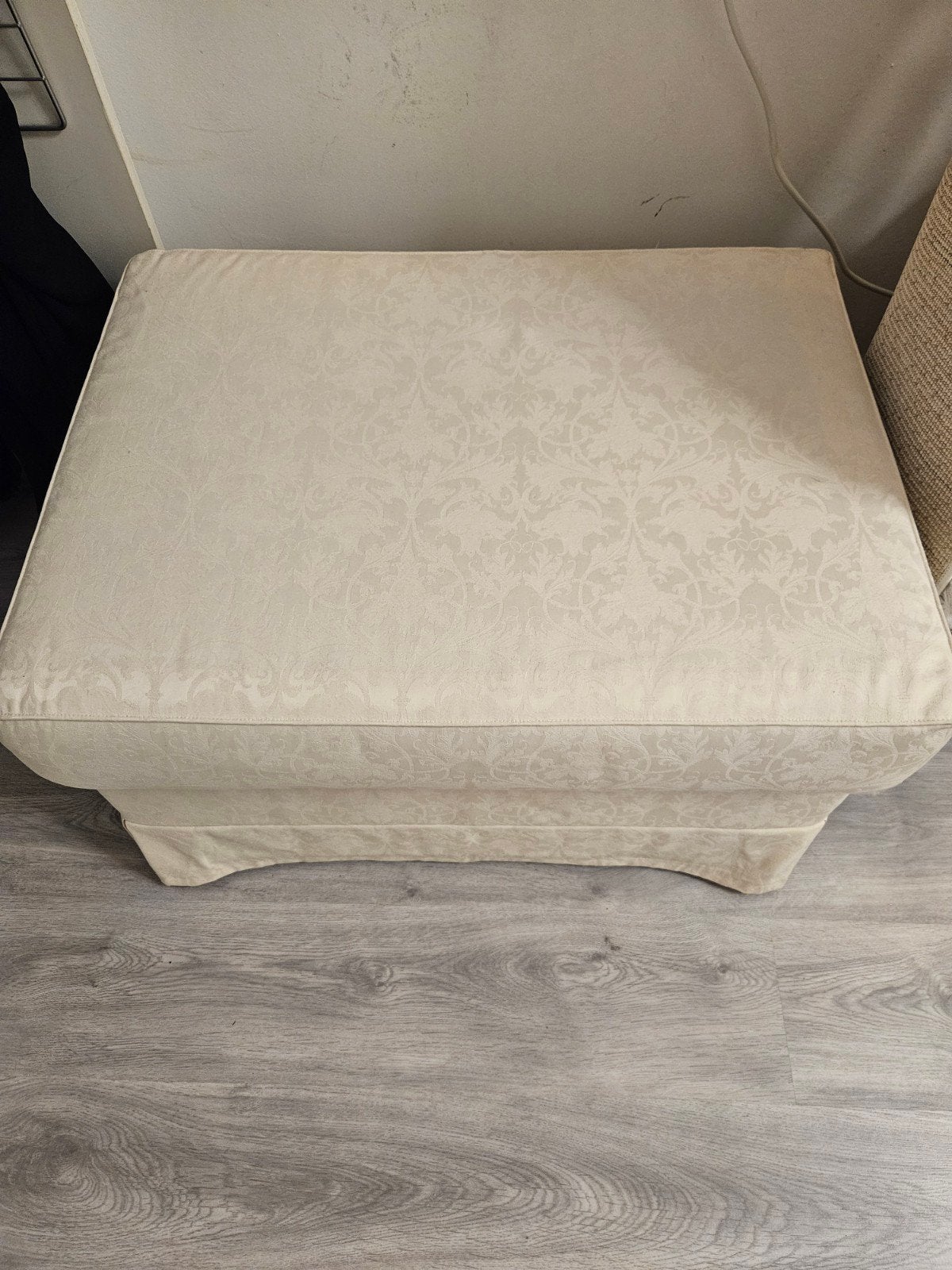 Crèmekleurige Opberg Poef / Hocker met Patroon, Huis en Inrichting, Ophalen, Minder dan 50 cm, Gebruikt, Vierkant