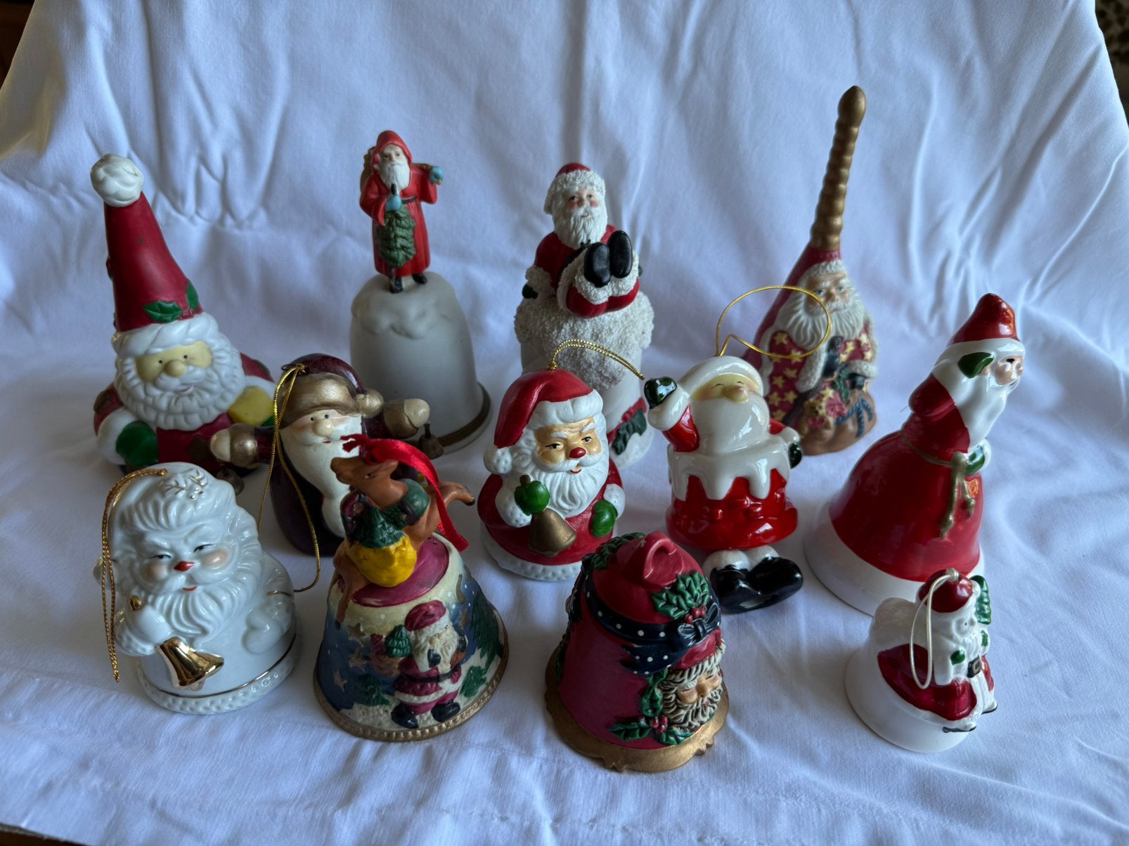 Kerstklokjes met kerstman, Ophalen of Verzenden, Zo goed als nieuw