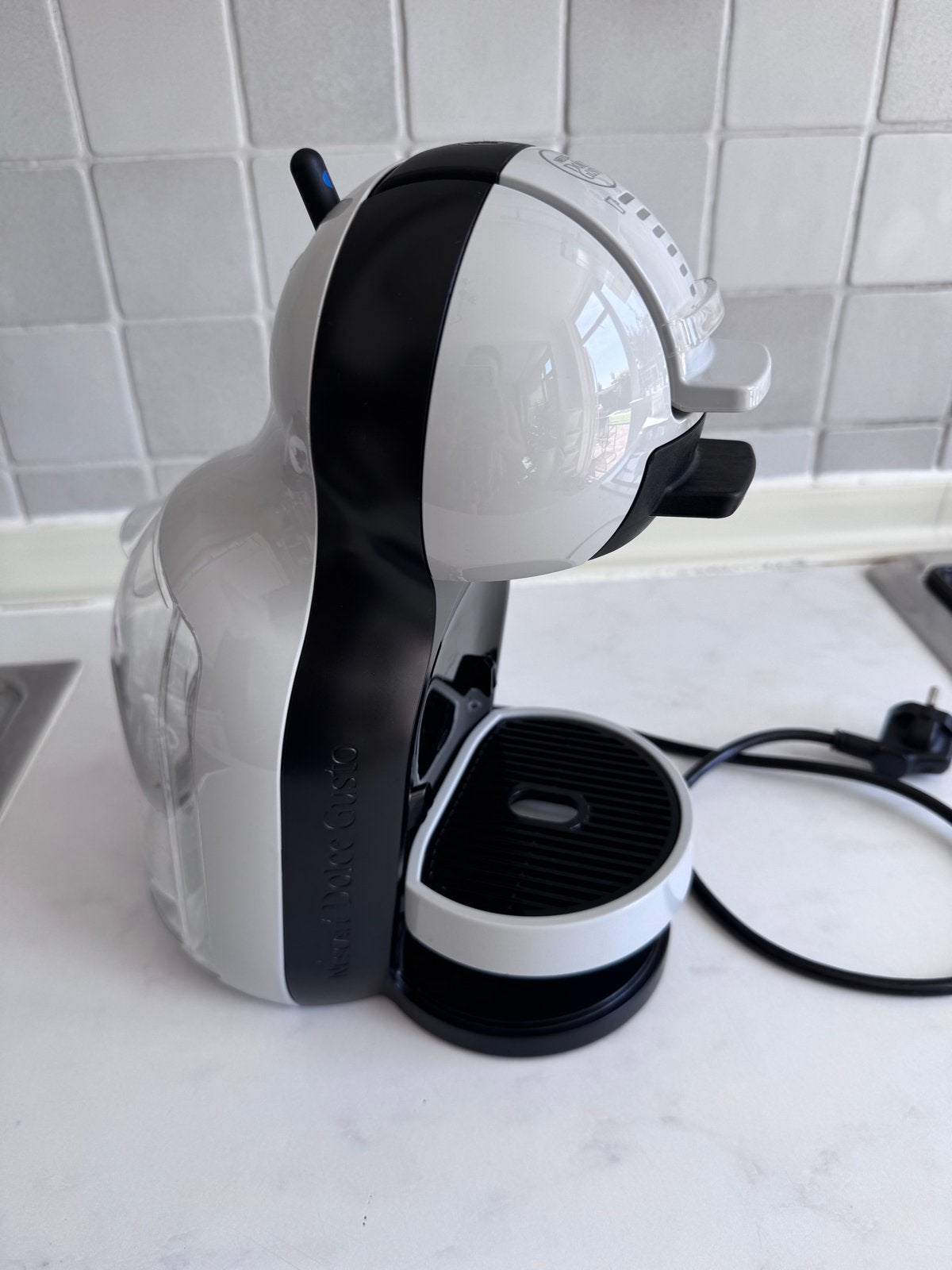 Nescafé Dolce Gusto Krups Mini me, Ophalen, Koffiemachine, Zo goed als nieuw, 2 tot 4 kopjes