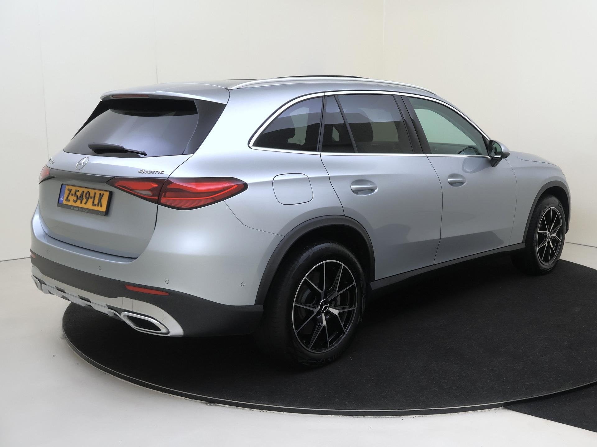 Mercedes-Benz GLC-klasse 300e 4MATIC Business Line /Panorama, Auto's, Automaat, Dealer onderhouden, Gebruikt, 4 cilinders