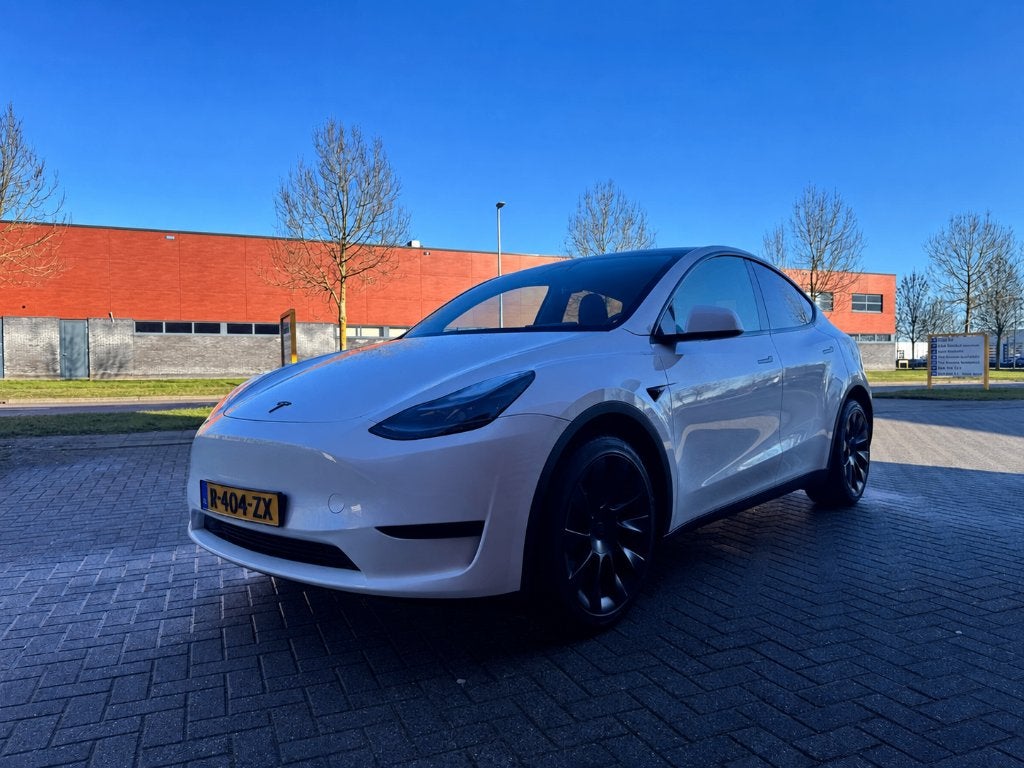 Tesla Model Y 2022 Wit