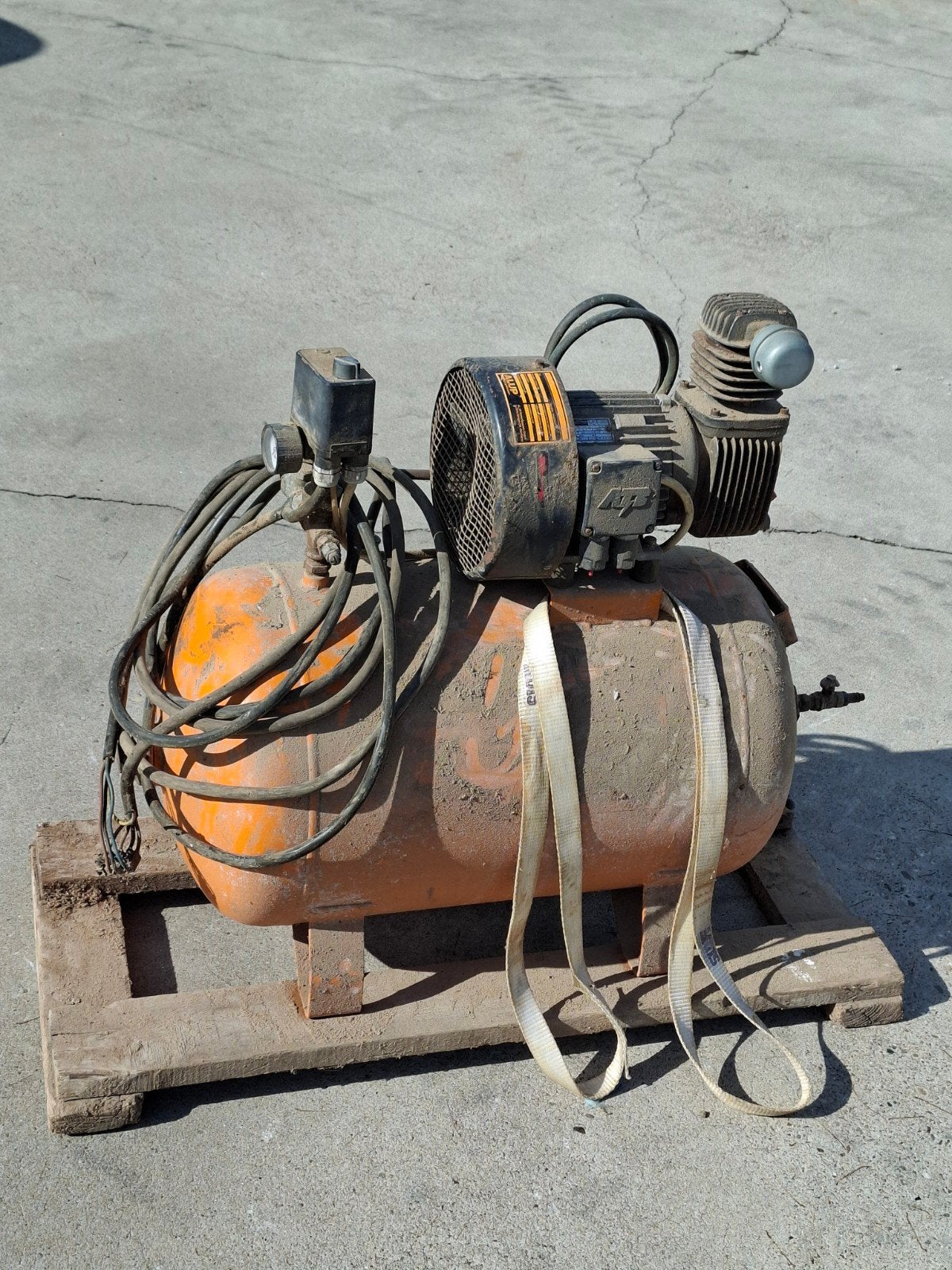 compressor werkt nog prima, Doe-het-zelf en Verbouw, Ophalen of Verzenden, Gebruikt, Overige typen