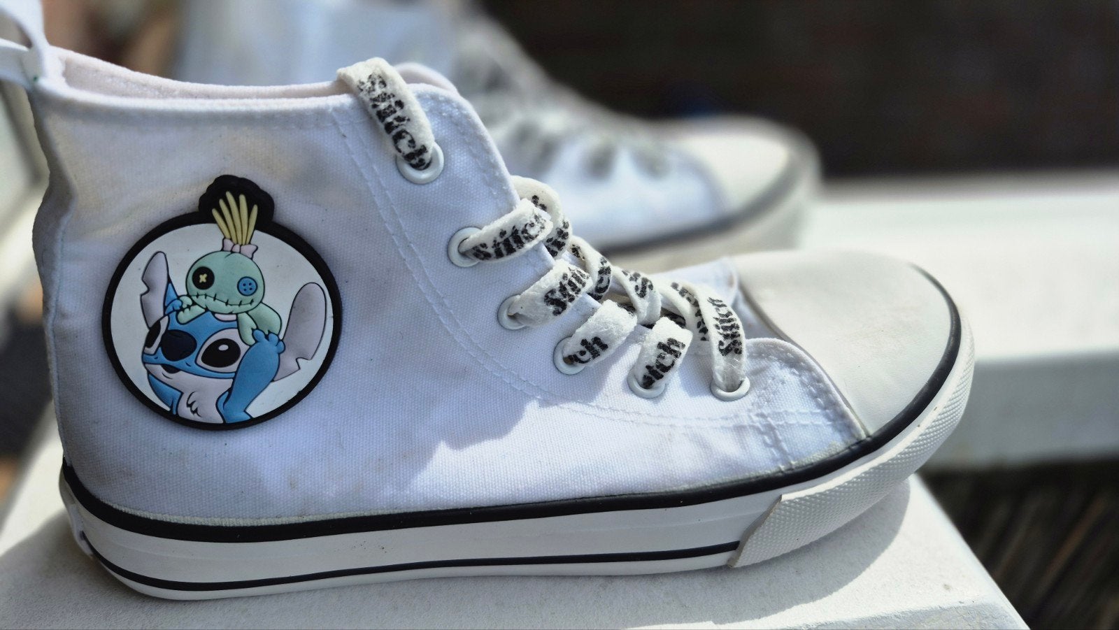 Stitch stoffen schoenen maat 33/34 van H&M, Kinderen en Baby's, Kinderkleding | Schoenen en Sokken, Gebruikt, Jongen of Meisje