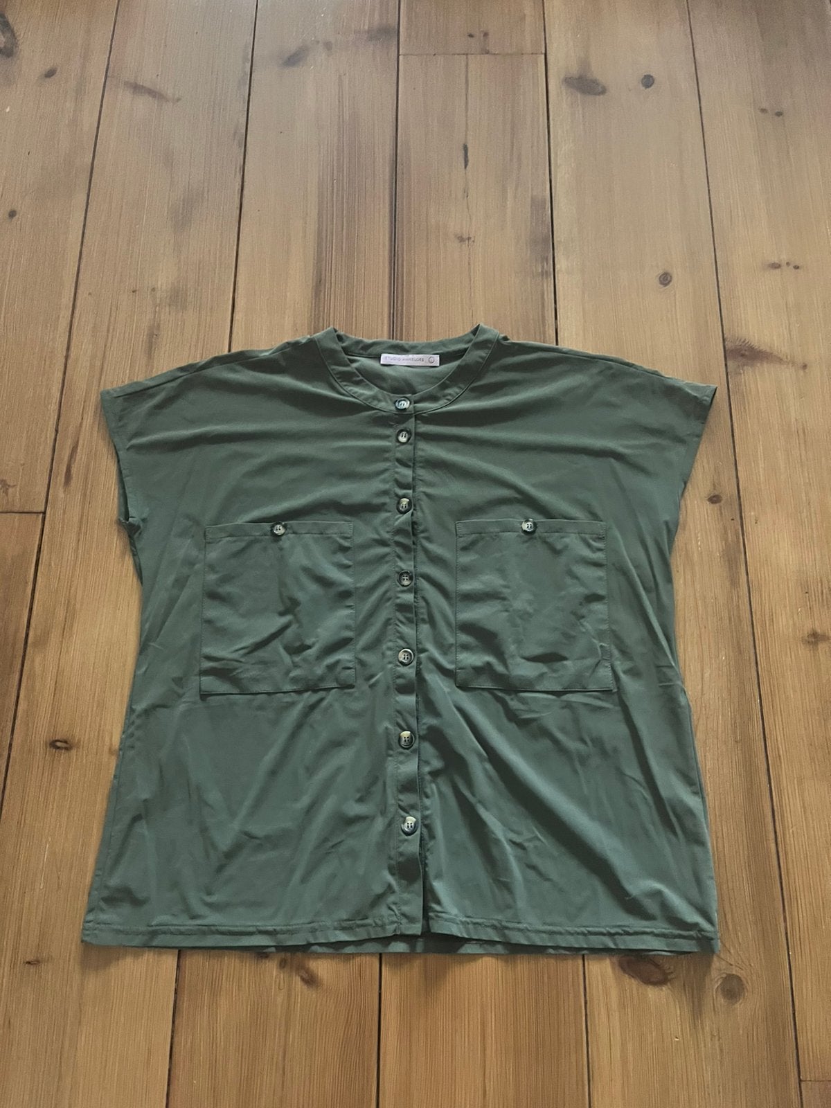 Fijne armygroene travelstof blouse Studio Anneloes, L, Verzenden, Maat 42/44 (L), Zo goed als nieuw, Korte mouw