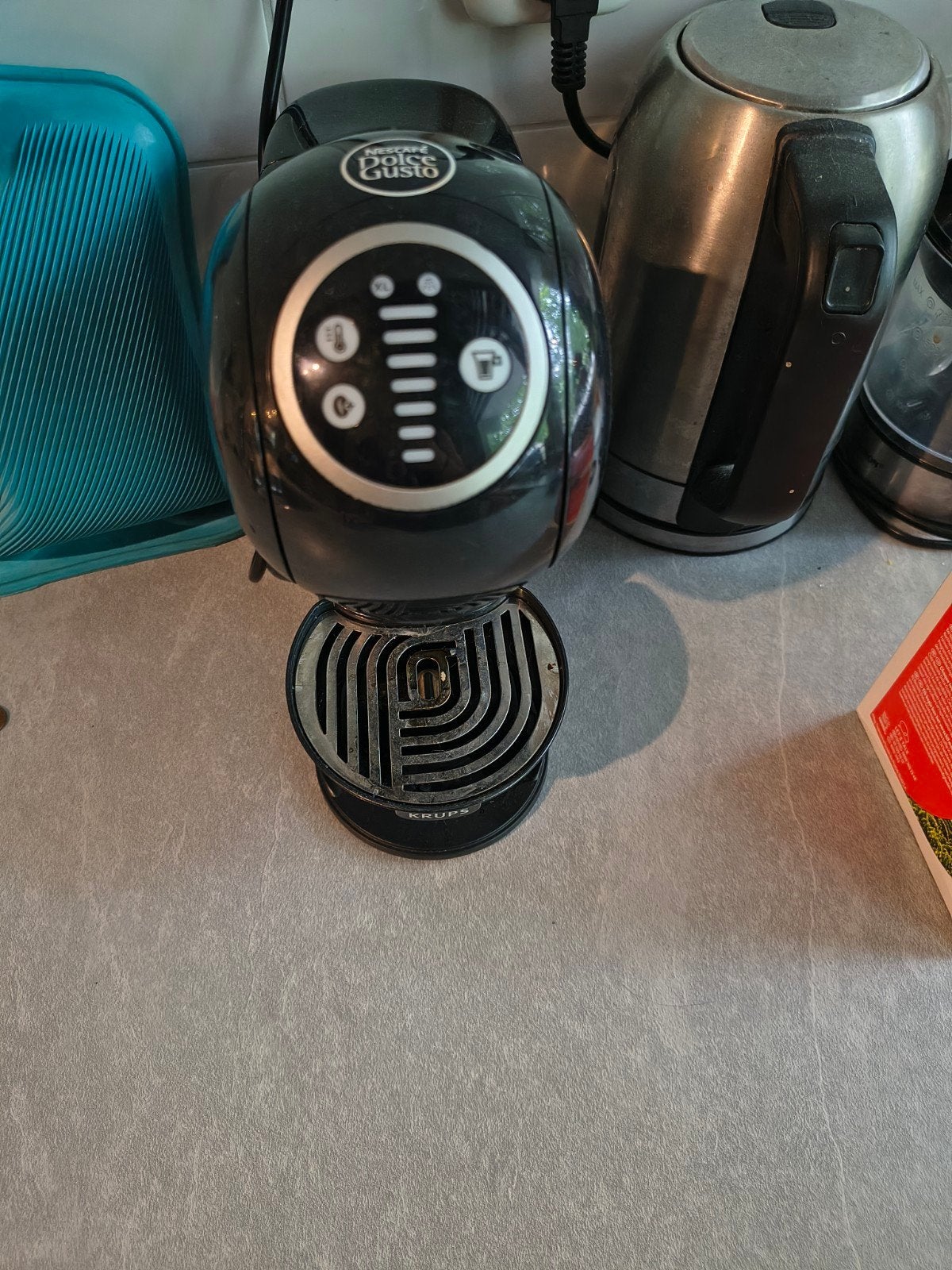 Nescafé Dolce Gusto Krups koffiezetapparaat met cups, Koffiemachine, Ophalen of Verzenden, Zo goed als nieuw, 1 kopje