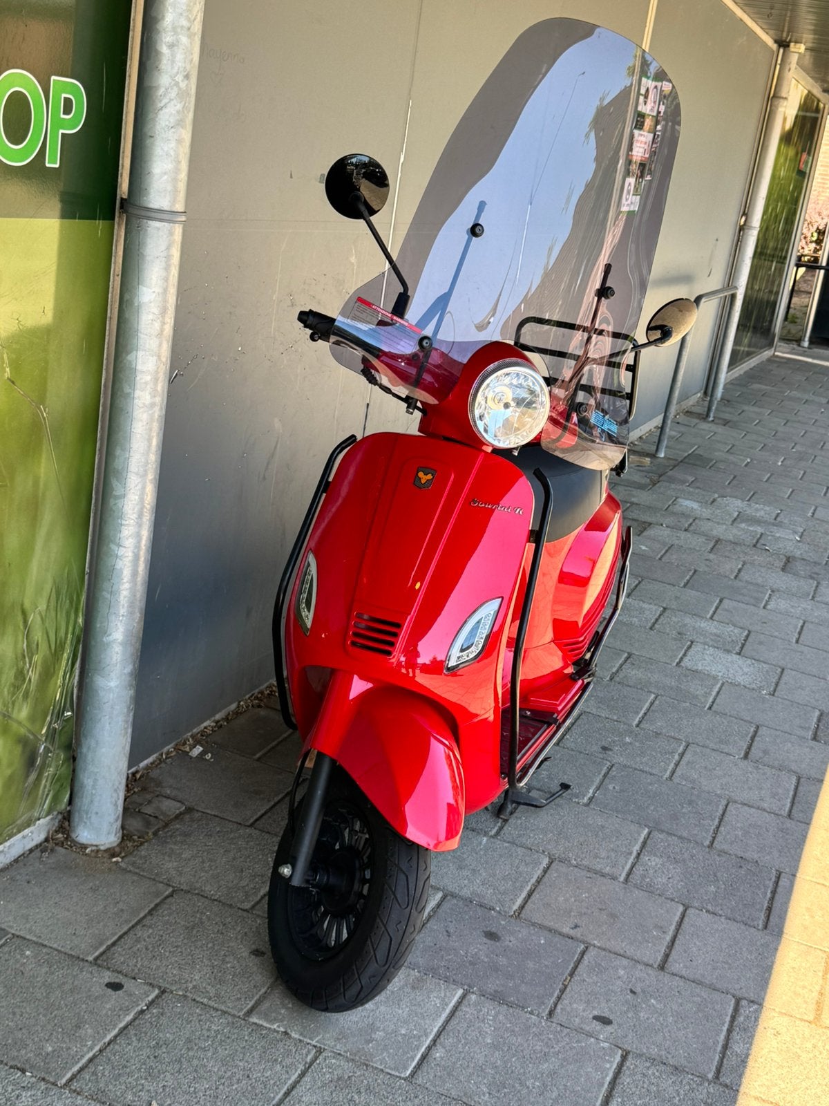 Vespa 🛵 Look-A-Like Scooter ☀️ 😎 La Souri Sourini R 🍹, Fietsen en Brommers, Snorfietsen en Snorscooters, Ophalen, Piaggio, Zo goed als nieuw