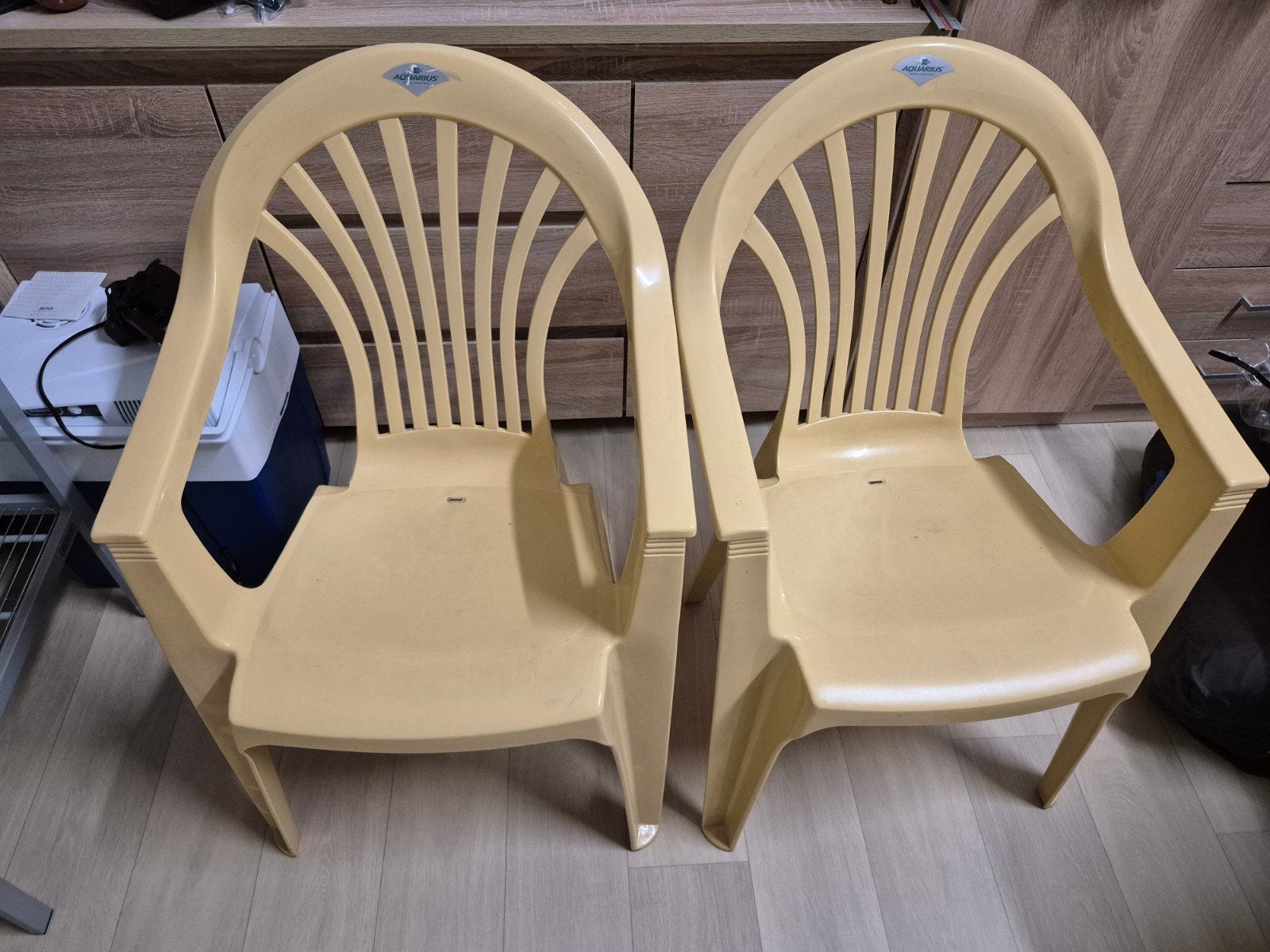 Set van 2 kunststof stoelen - Beige, Ophalen, Kunststof, Gebruikt, Twee
