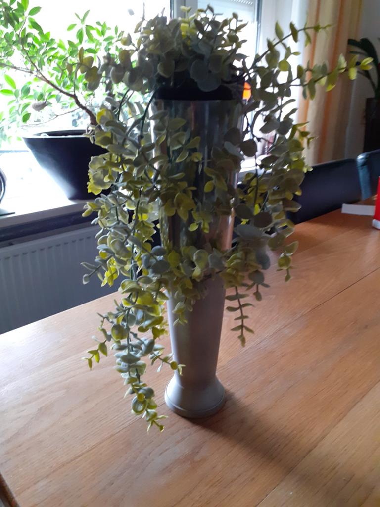Mooie  grote aluminium   vaas, Ophalen, Overige materialen, Overige kleuren, Zo goed als nieuw