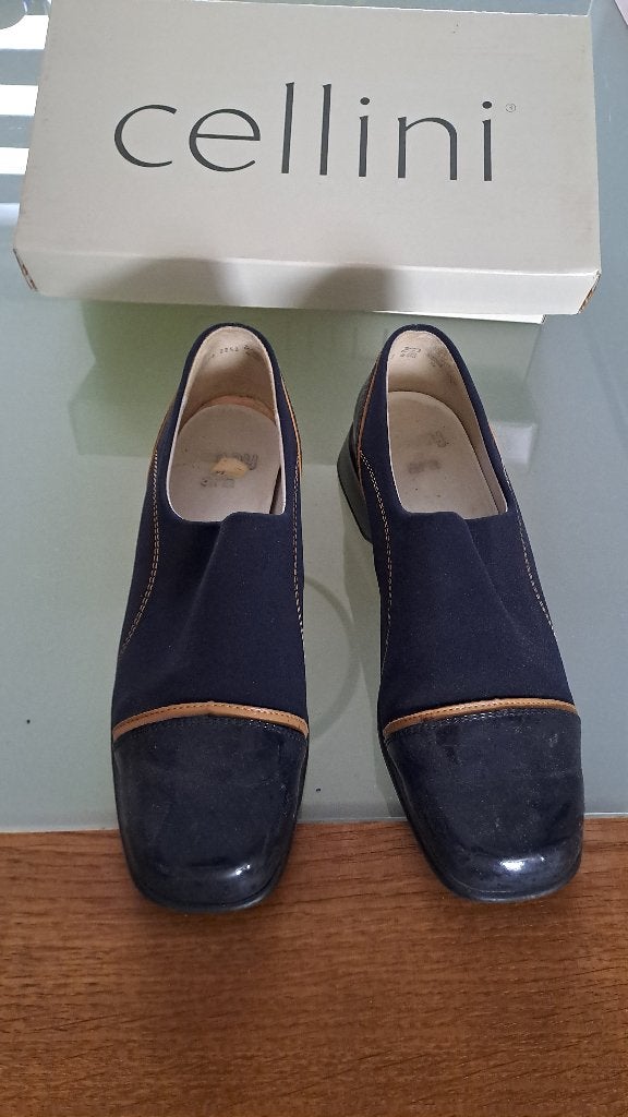 damesschoen met lakneus, Schoenen met lage hakken, Blauw, Cellini, Ophalen of Verzenden