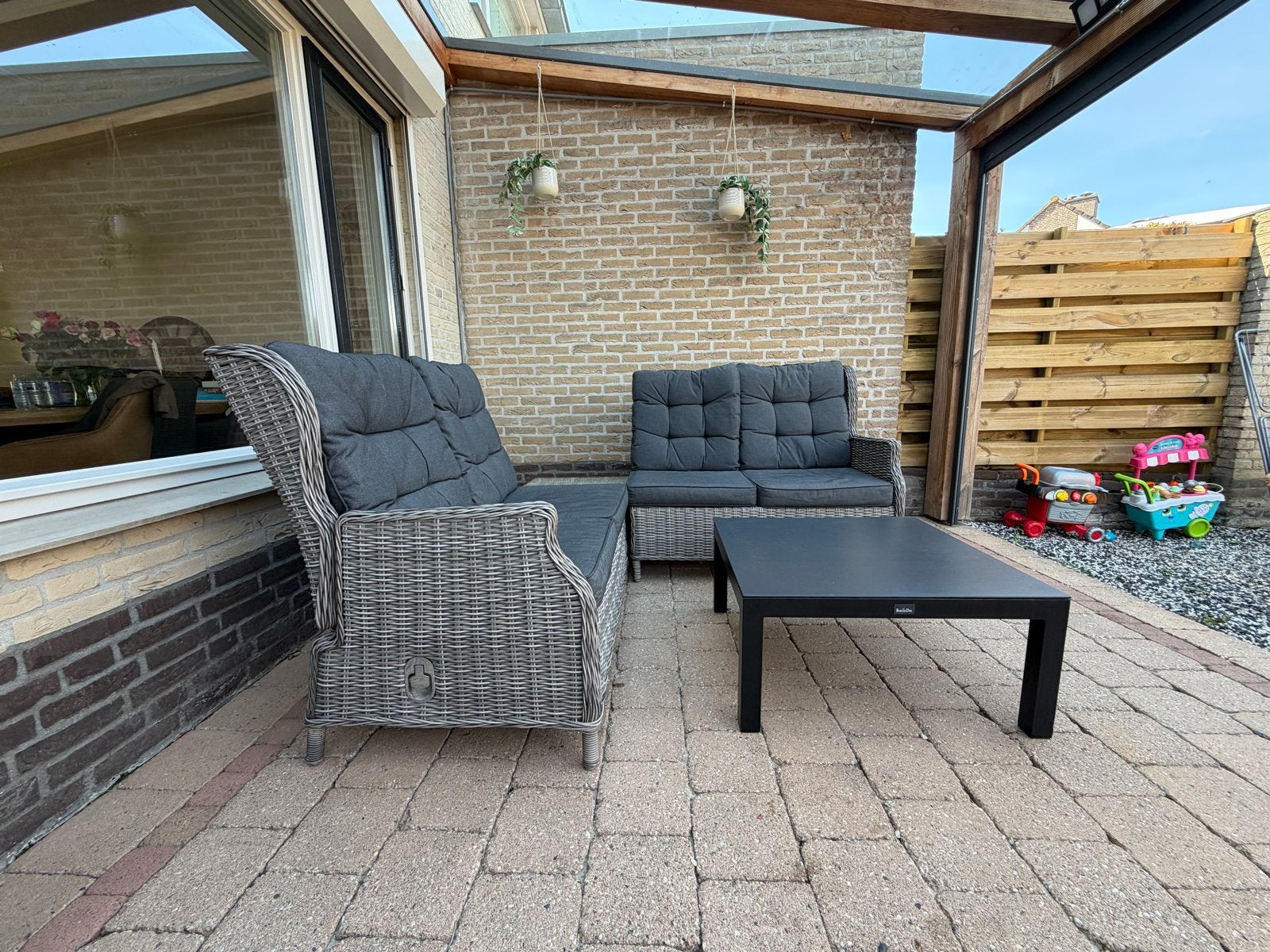 Wicker loungeset met tafel en kussens, Ophalen, 4 zitplaatsen, Gebruikt, Loungeset