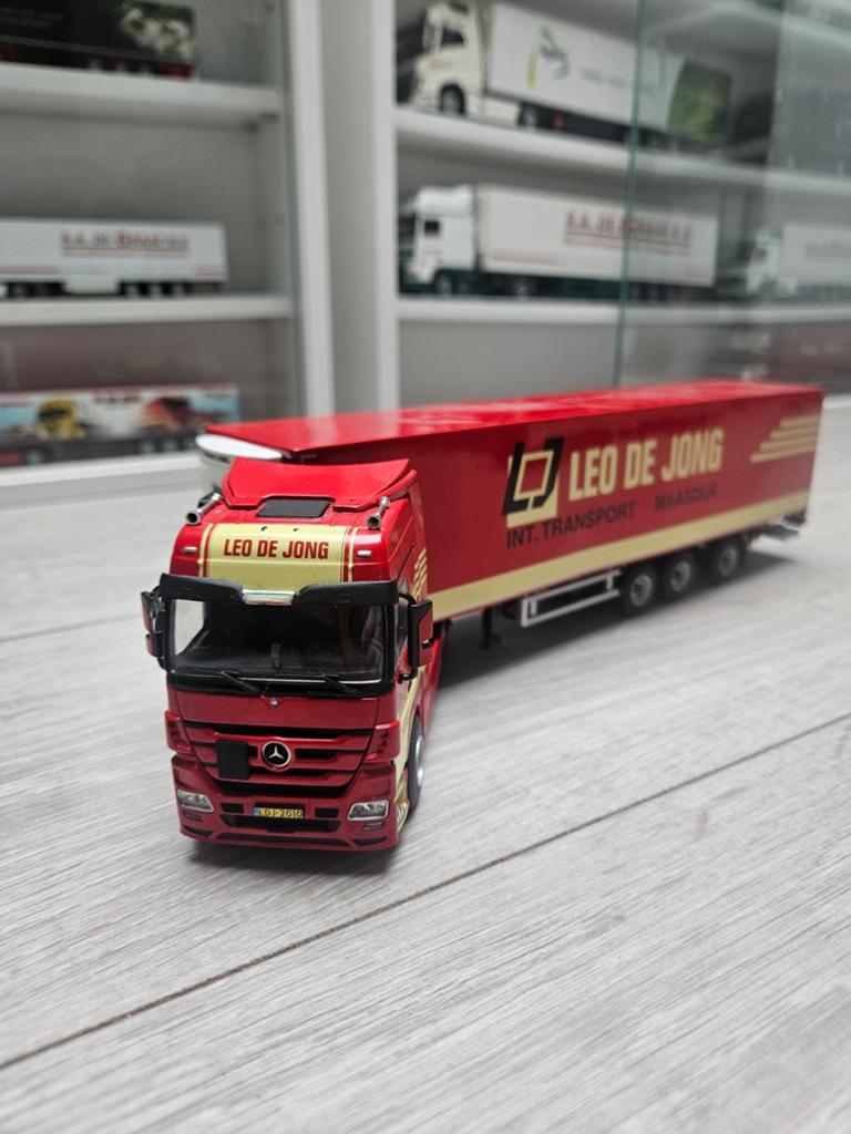 WSI Mercedes-Benz Actros Leo de Jong koeloplegger, Ophalen of Verzenden, Zo goed als nieuw, Overige merken