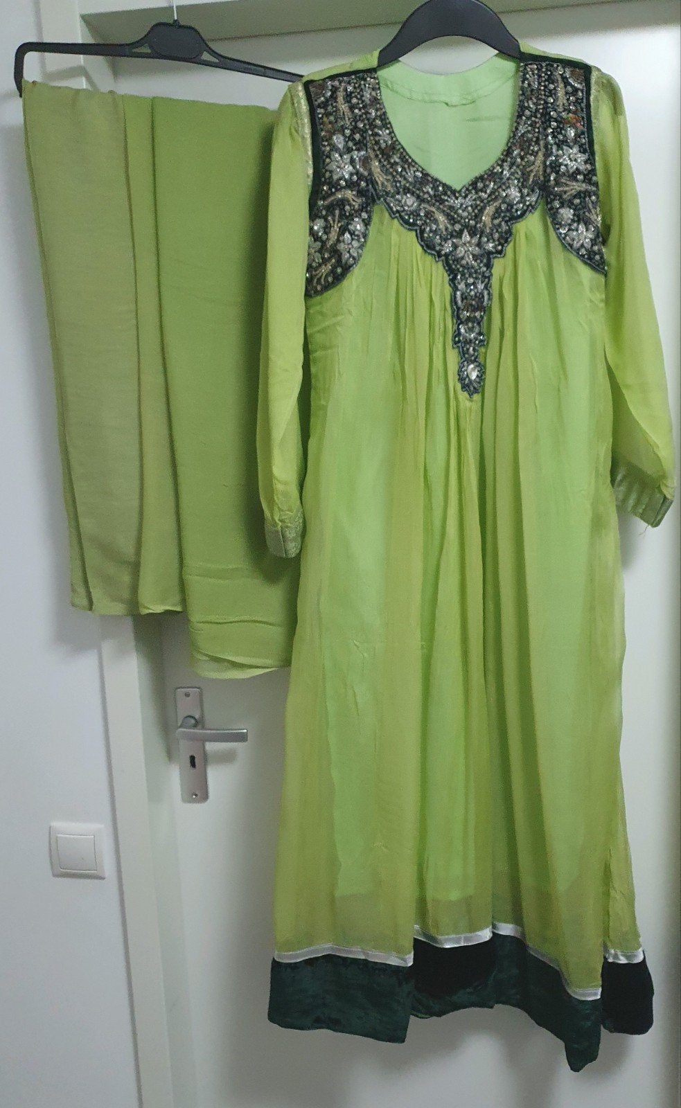 Indiase Feestkleding maxi jurk pak - Nieuw - Maat M, Kleding | Dames, Nieuw, Ophalen of Verzenden, Groen, Indian