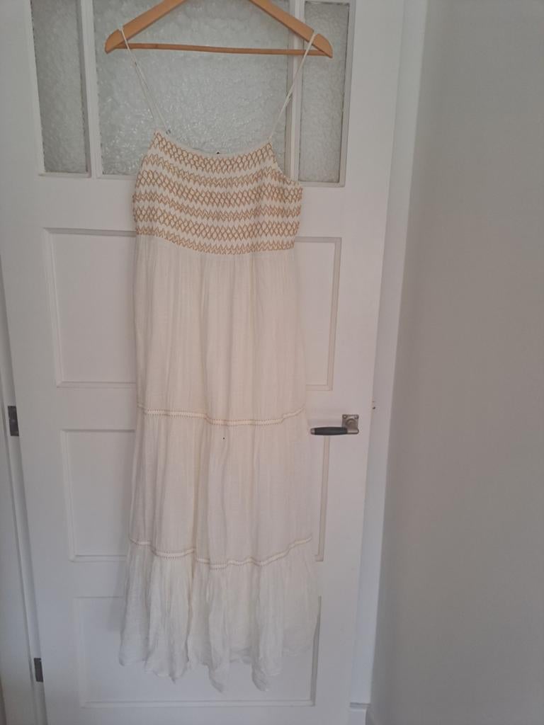Witte Zara maxi jurk met smok en borduursel, maat L, Kleding | Dames, Jurken, Ophalen of Verzenden
