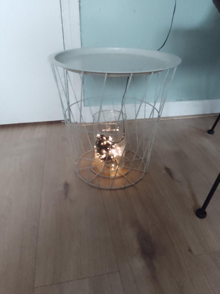 nieuwe bijzettafel met verlichting, Huis en Inrichting, Tafels | Bijzettafels, 45 tot 60 cm, Minder dan 55 cm, Metaal of Aluminium