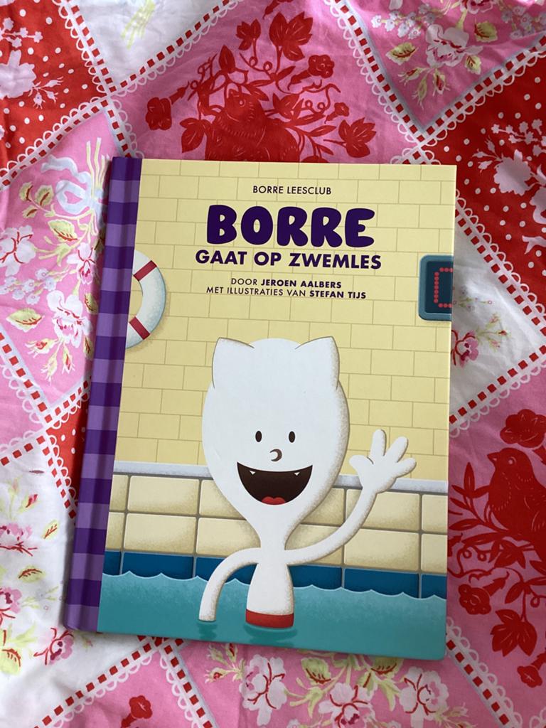Borre gaat naar zwemles, Ophalen of Verzenden, Zo goed als nieuw, 3 tot 4 jaar