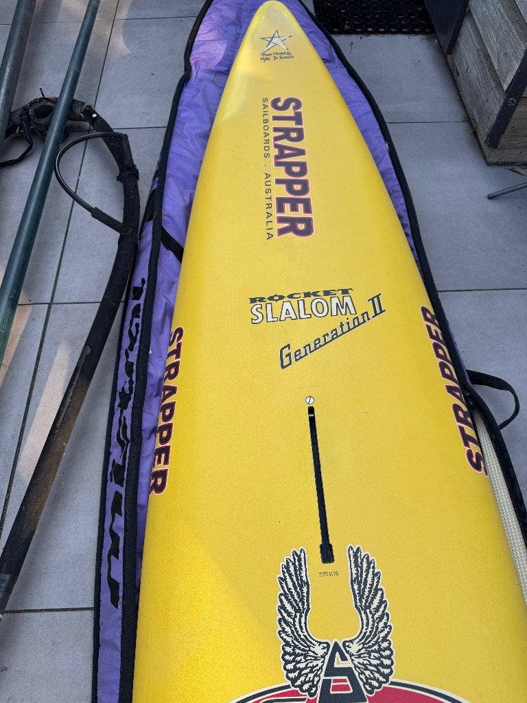 Surfplank Strapper 2,77 compleet set, Watersport en Boten, Windsurfen, 250 tot 300 cm, Gebruikt, 5 tot 6.5 m², Deelbare mast