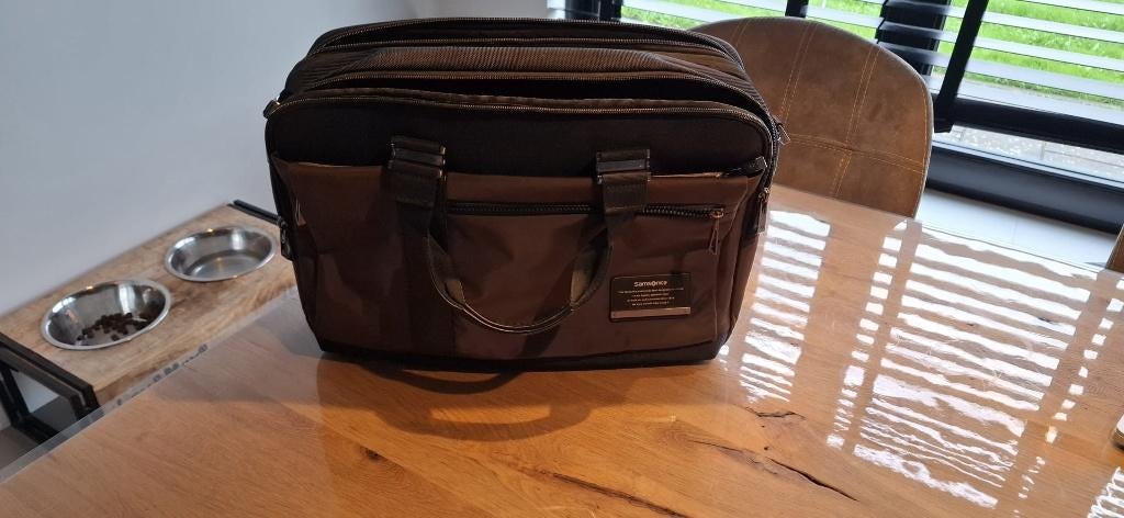 Laptop tas Samsonite 15'' bruin, Ophalen of Verzenden, 15 inch, Zo goed als nieuw, Aktetas