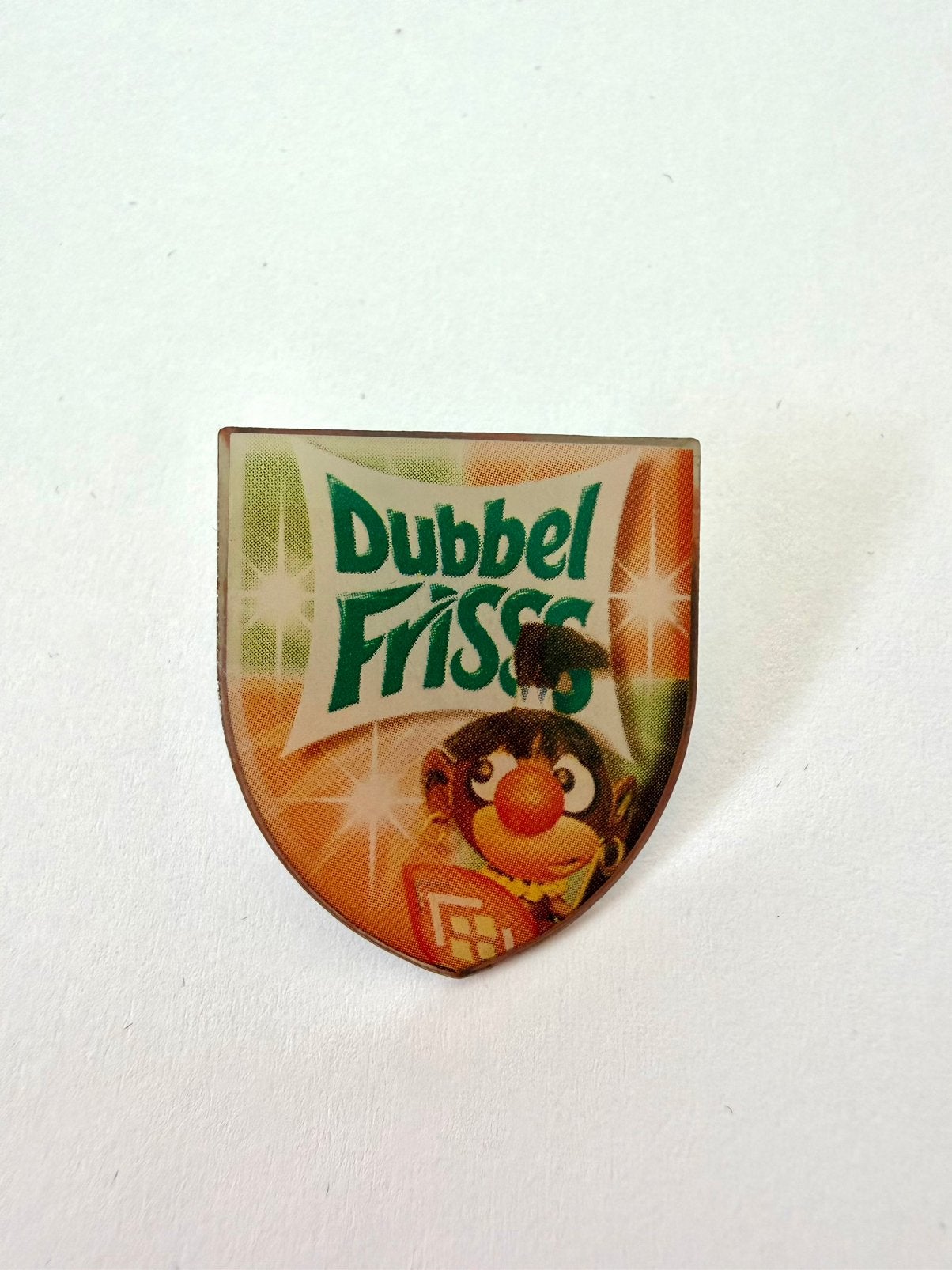 Efteling pin carnaval festival epp 032 jaar 2004, Verzamelen, Ophalen of Verzenden, Gebruikt, Button of Speldje