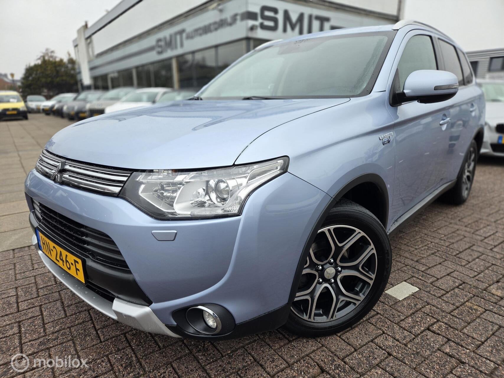 Mitsubishi Outlander 2.0 PHEV Executive Ed Camera/Nav/Trekh., Auto's, 1998 cc, 4 cilinders, Blauw, Bedrijf