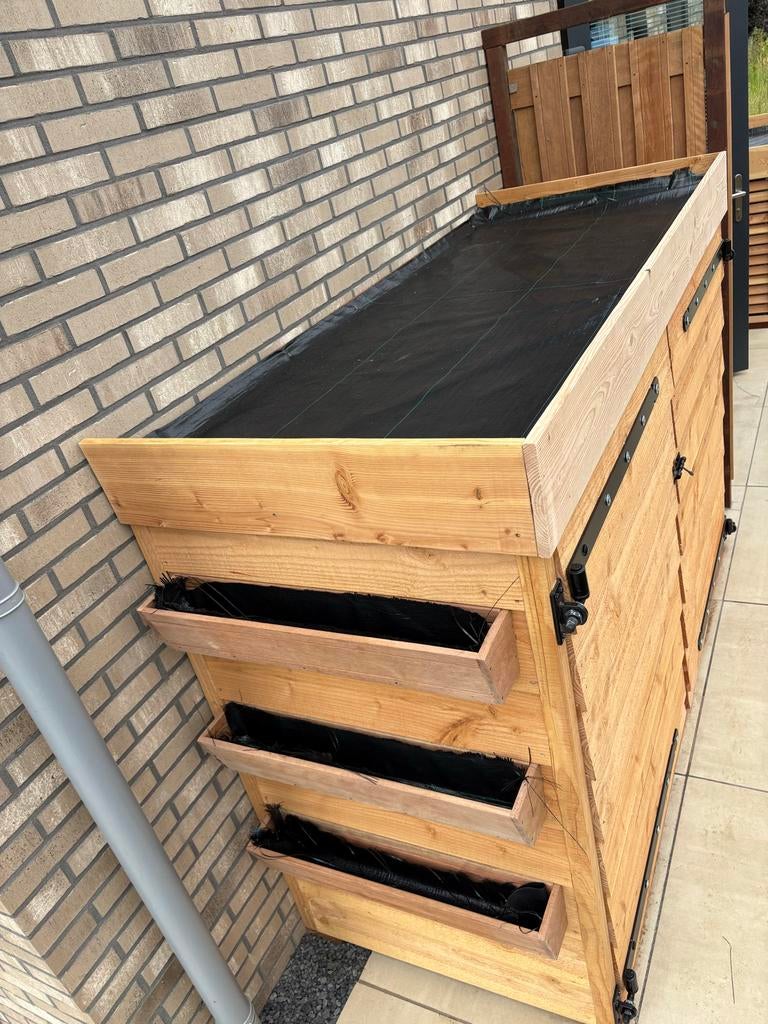 Tuinkast met bloembakken - Handige opbergruimte, Tuin en Terras, Ophalen, Zo goed als nieuw, Hout, Tuin