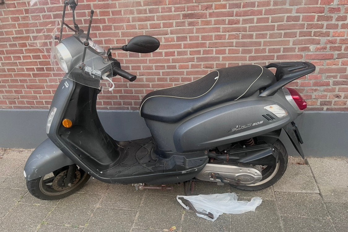 Scooter sym fiddl II, Fietsen en Brommers, Scooters | SYM, Ophalen, Zo goed als nieuw, Benzine, Overige modellen