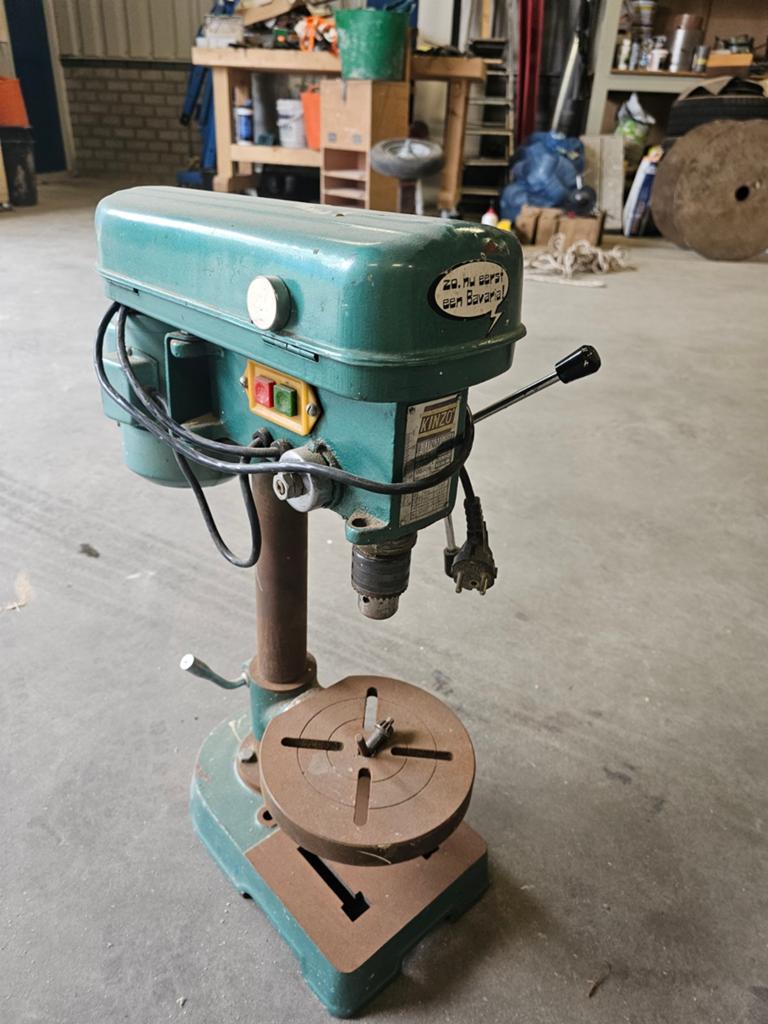 Kolom boor machine kinzo 220v, Ophalen, Gebruikt, Variabele snelheid, Kolomboormachine