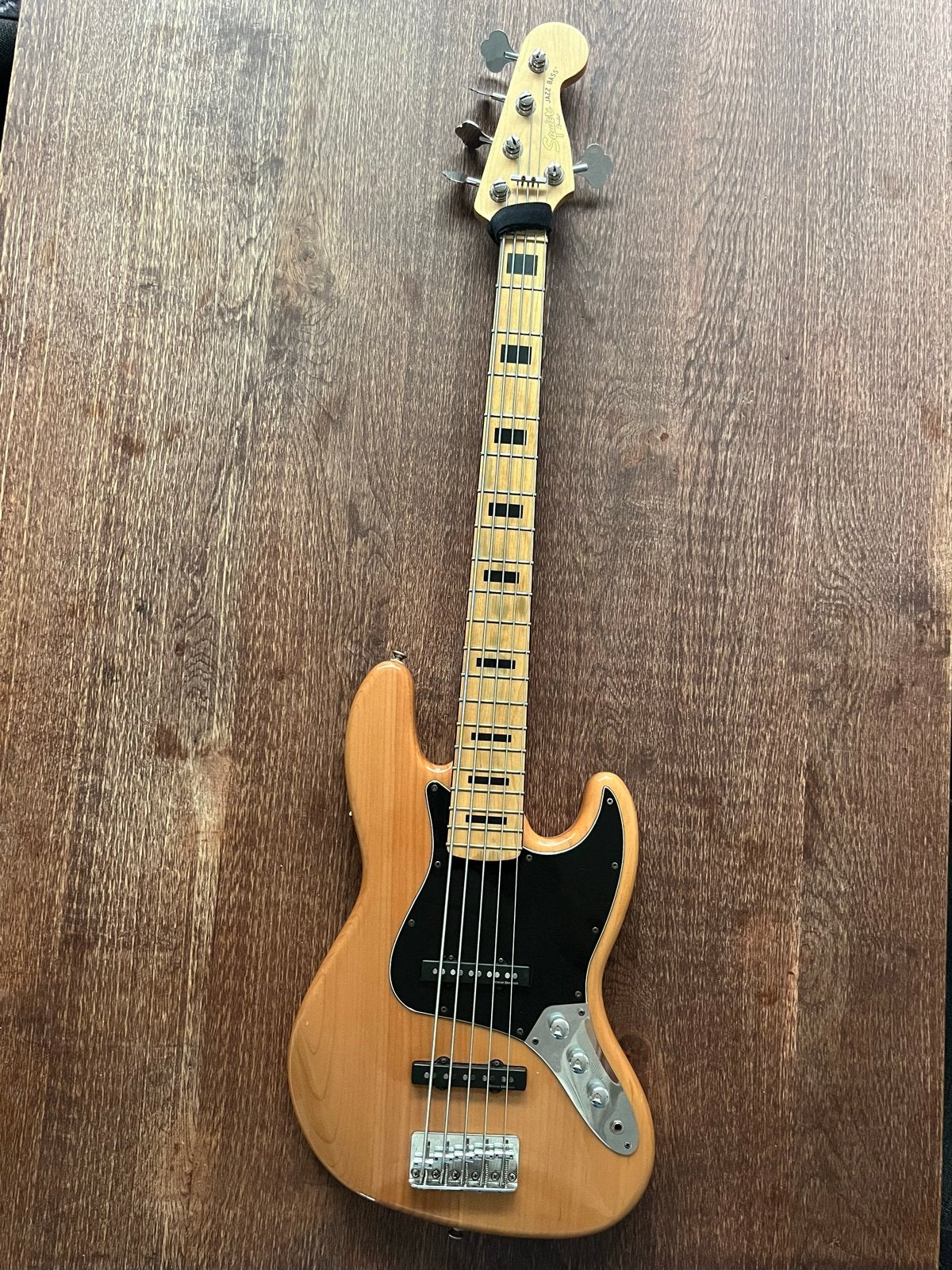 Squier by Fender Jazz Bass V 5-snarige basgitaar, Ophalen of Verzenden, Gebruikt, Elektrisch, 5-snarig