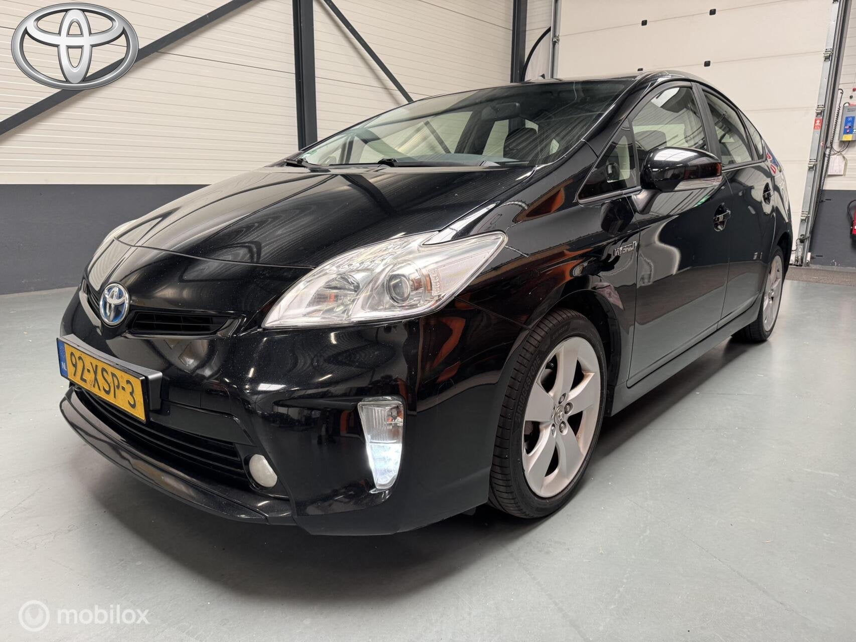 Toyota Prius 1.8 Business Navi|Keyless|100% Dealer onderhoud, Auto's, Euro 5, 136 pk, Gebruikt, 1340 kg