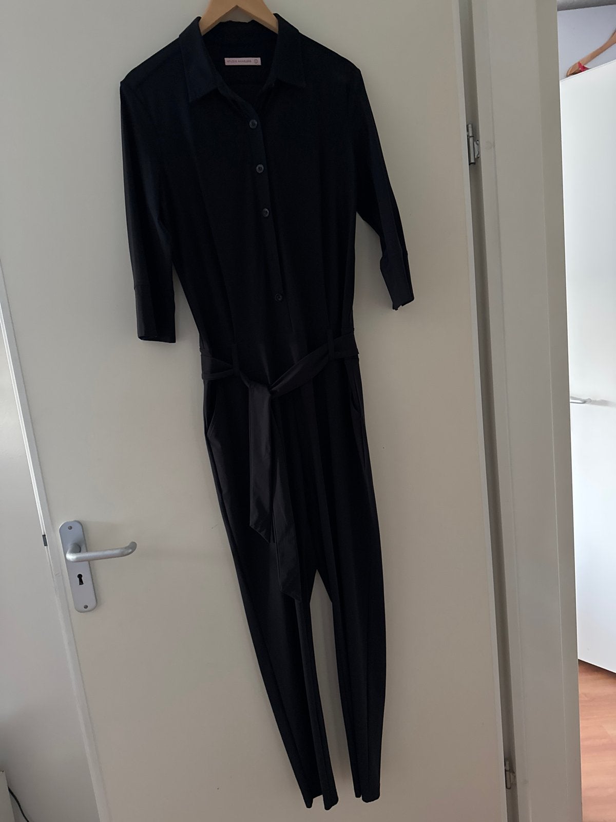 Studio Anneloes Zwarte Jumpsuit Maat L, Kleding | Dames, Ophalen of Verzenden, Gedragen, Maat 42/44 (L), Zwart