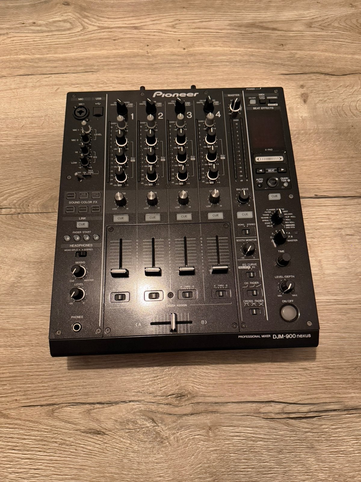 Pioneer DJM-900 Nexus DJ-mixer in nette staat, Ophalen of Verzenden, Zo goed als nieuw, Minder dan 5 kanalen